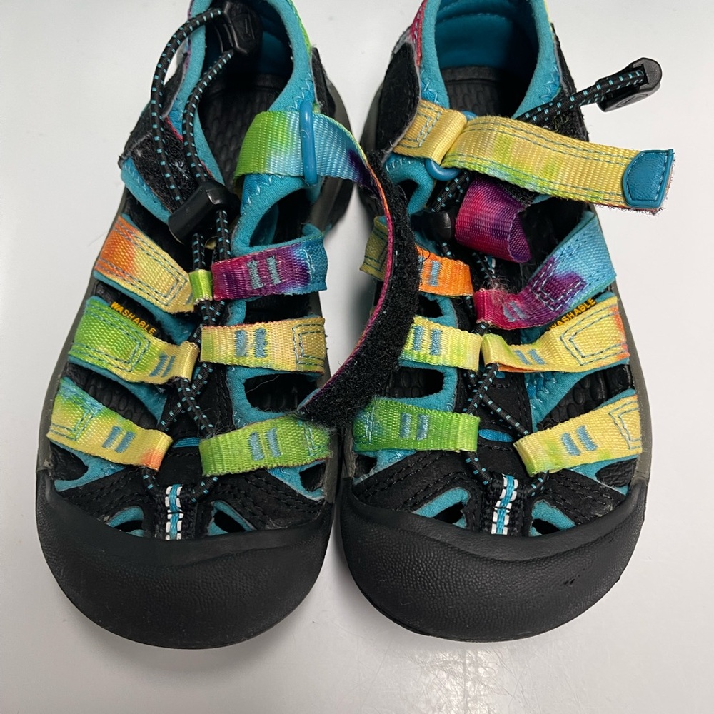 Keen kids sandal/water shoes